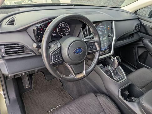 Used 2025 Subaru Outback Premium image 11