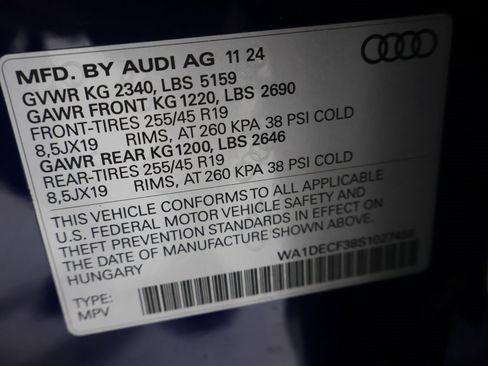 Used 2025 Audi Q3 2.0T Premium w/ Convenience Package image 3