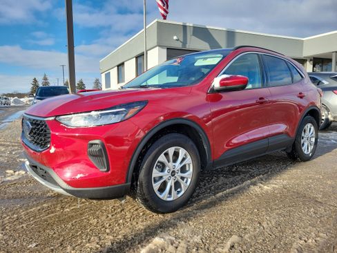 Used 2023 Ford Escape Active w/ Tech Pack #2 image 2