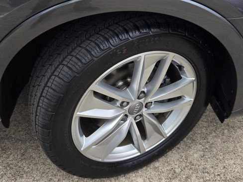 Used 2018 Audi Q3 2.0T Premium w/ Convenience Package FWD image 6