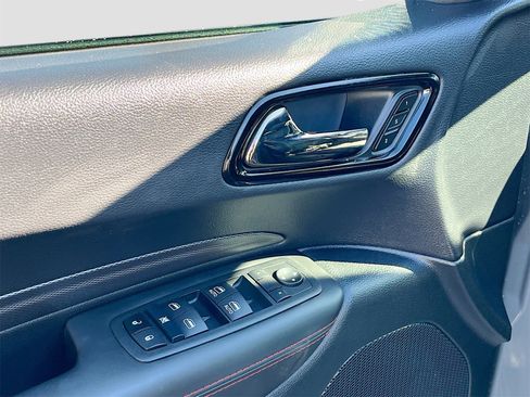 Used 2024 Dodge Durango GT image 18