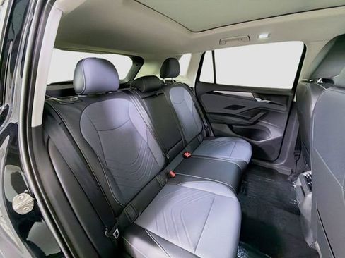 New 2026 Volkswagen Tiguan SE FWD image 26