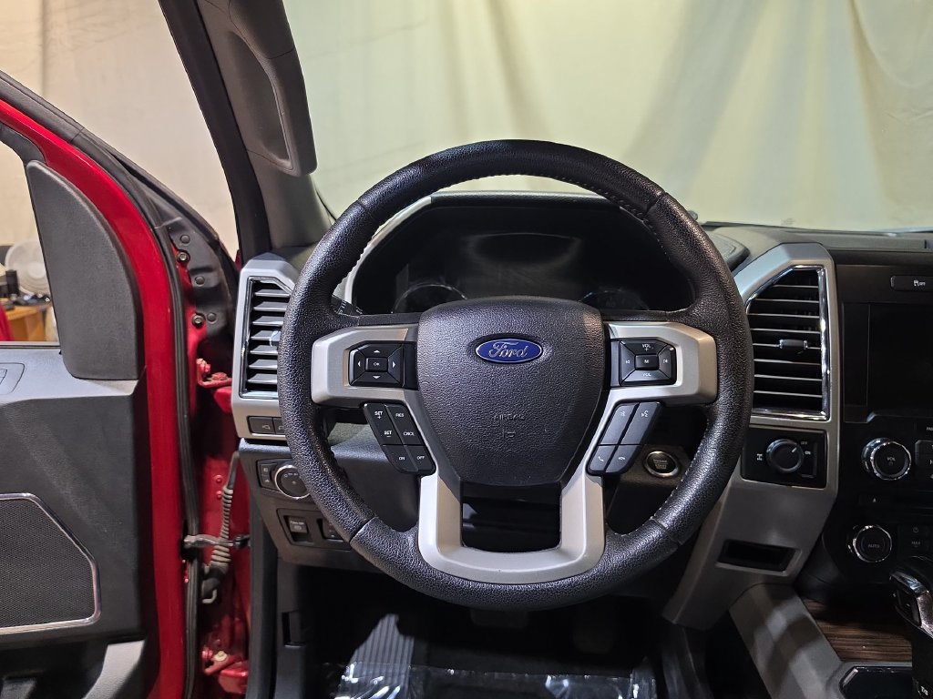 Used 2015 Ford F150 Lariat w/ Equipment Group 501A Mid RWD image 11