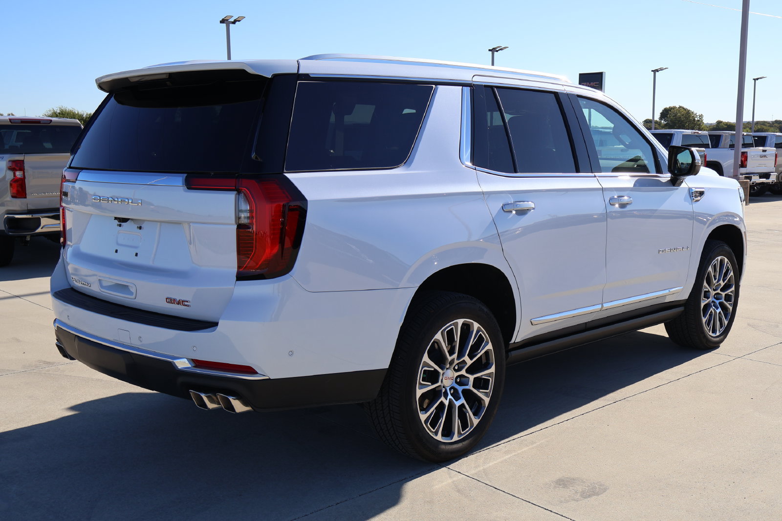 New 2026 GMC Yukon Denali w/ Sun & Power Step Package AWD/4WD image 7