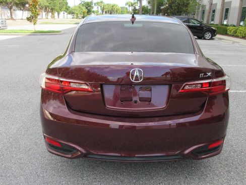 Used 2016 Acura ILX FWD image 4