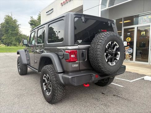 Certified 2025 Jeep Wrangler Unlimited Rubicon w/ Convenience Group AWD/4WD image 9