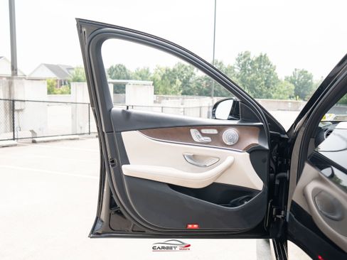 Used 2020 Mercedes-Benz E 350 4MATIC Sedan w/ Parking Assistance Package image 41