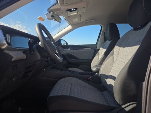 Certified 2025 Volkswagen Tiguan S FWD image 19