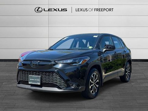 Used 2025 Toyota Corolla Cross AWD Hybrid image 3