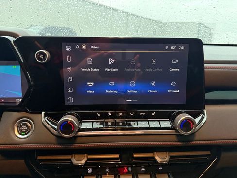 Used 2024 Chevrolet Colorado Z71 w/ Z71 Convenience Package 2 image 26