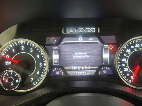Used 2023 RAM 1500 Laramie AWD/4WD image 19