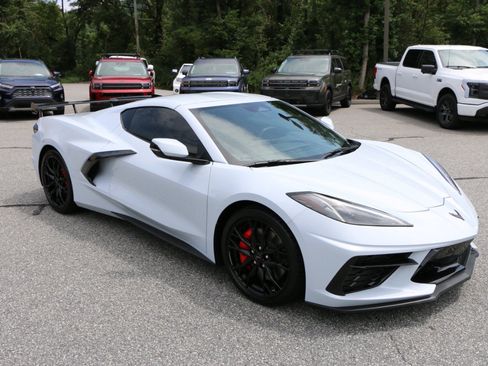 Used 2024 Chevrolet Corvette Stingray Preferred Cpe w/ Z51 Performance Package RWD image 10