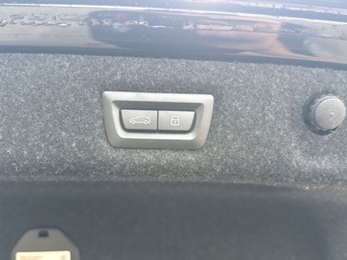 Used 2023 BMW 530i w/ Convenience Package RWD image 10