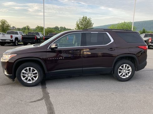 Used 2020 Chevrolet Traverse LT w/ Driver Confidence II Package AWD/4WD image 4