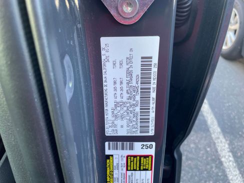 Used 2025 Toyota Tacoma TRD Off-Road image 29