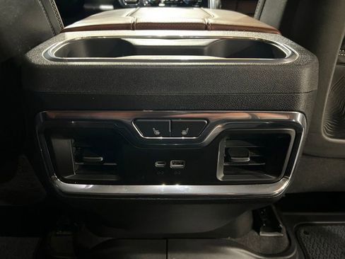 Used 2024 GMC Sierra 3500 Denali Ultimate AWD/4WD image 20