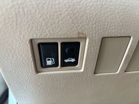 Used 2005 Toyota Avalon XL image 15