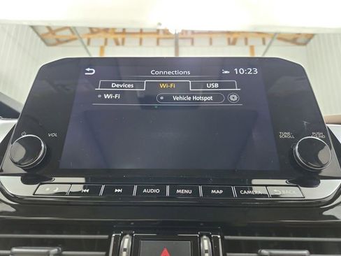 Used 2023 Nissan Pathfinder Platinum w/ Black Appearance Package image 35