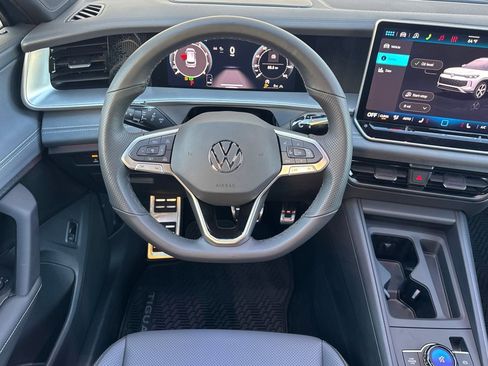 New 2026 Volkswagen Tiguan SE R-Line AWD/4WD image 14