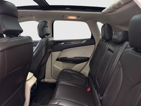 Used 2019 Lincoln MKC Reserve FWD image 39