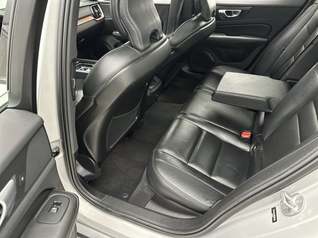 Certified 2024 Volvo S60 B5 Plus AWD/4WD image 23