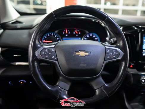 Used 2020 Chevrolet Traverse LT w/ Driver Confidence II Package image 24