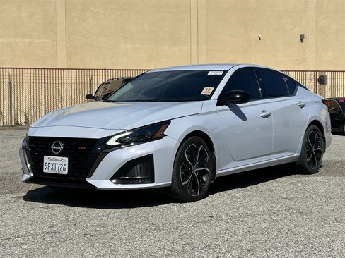 Certified 2023 Nissan Altima 2.5 SR image 2