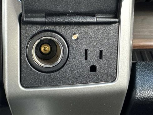 Used 2016 Ford F150 Lariat w/ Equipment Group 502A Luxury image 23