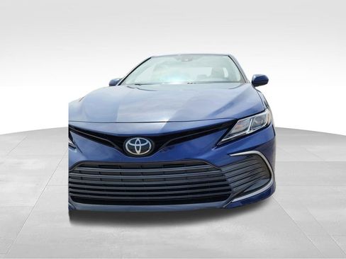 Used 2023 Toyota Camry LE FWD image 11