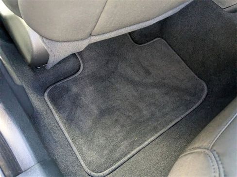 Used 2023 Chrysler 300 Touring image 32