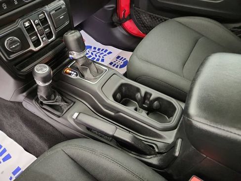 Used 2021 Jeep Wrangler Unlimited Sport AWD/4WD image 15