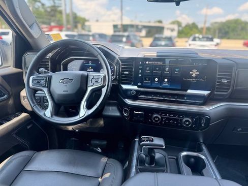 Used 2025 Chevrolet Silverado 1500 RST w/ Convenience Package II AWD/4WD image 12