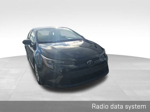 Used 2024 Toyota Corolla LE image 3
