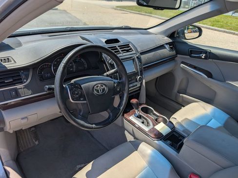 Used 2012 Toyota Camry XLE FWD image 15