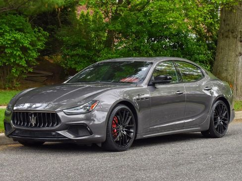 Used 2022 Maserati Ghibli Modena Q4 AWD/4WD image 1