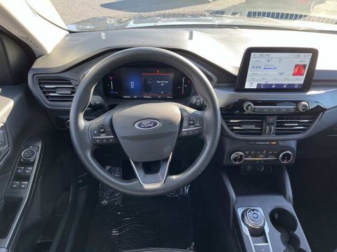 Used 2025 Ford Escape Active AWD/4WD image 16