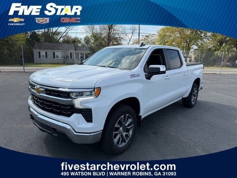 Used 2024 Chevrolet Silverado 1500 LT image 1