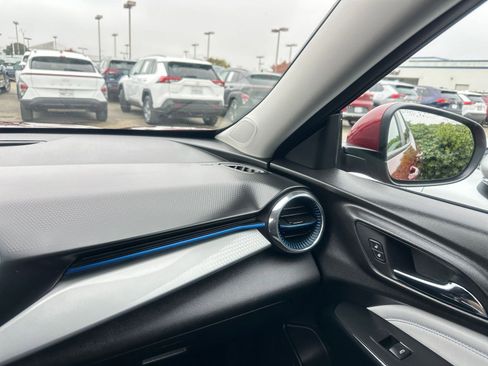 Used 2025 Chevrolet Trax LT image 35