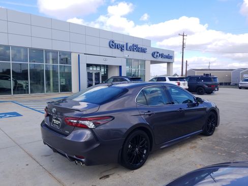 Used 2023 Toyota Camry XSE image 7