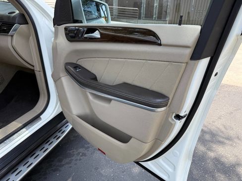 Used 2013 Mercedes-Benz GL 450 4MATIC image 12