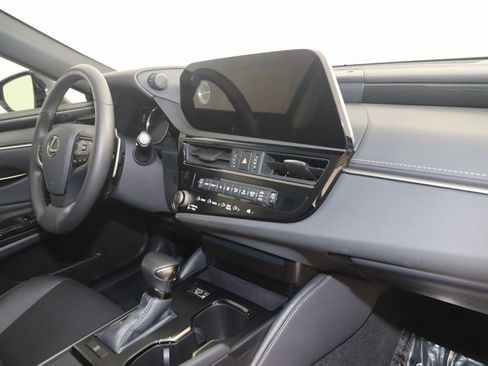 Used 2024 Lexus ES 350 image 41