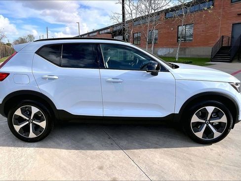 New 2026 Volvo XC40 B5 Plus w/ Protection Package Premier AWD/4WD image 22