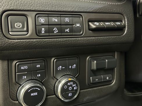 Certified 2024 GMC Yukon XL Denali w/ Advanced Technology Package image 30