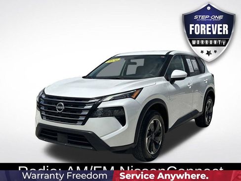 Used 2024 Nissan Rogue SV AWD/4WD image 2