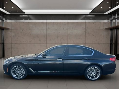 Used 2018 BMW 530e w/ Premium Package 2 image 3