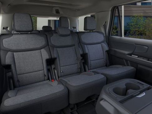 New 2026 Ford Expedition Active image 12