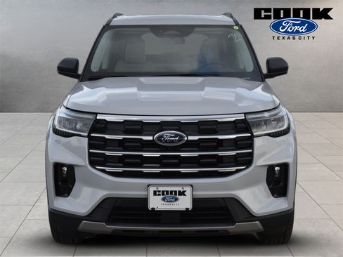 New 2026 Ford Explorer Active w/ Active Comfort Package RWD image 2