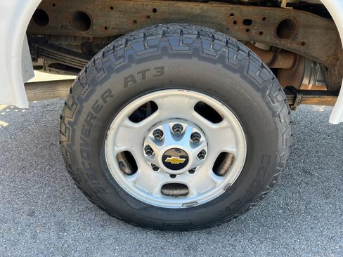 Used 2019 Chevrolet Silverado 2500 W/T w/ WT Convenience Package RWD image 11