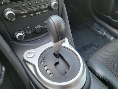 Used 2015 Nissan 370Z Touring Sport image 20