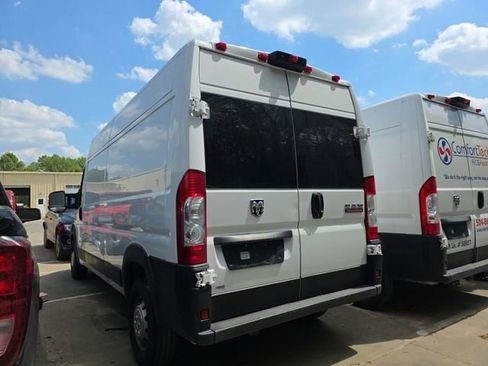Used 2021 RAM ProMaster 2500 image 3